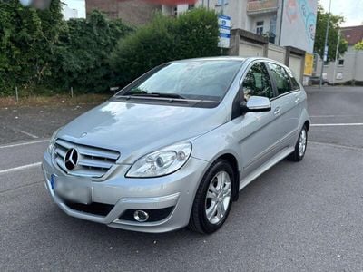 Mercedes B180