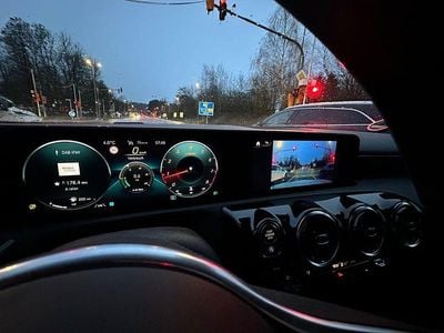 Gebraucht Mercedes A180 Progressive 136 PS (100 kW) 2020 Weiß Limousine