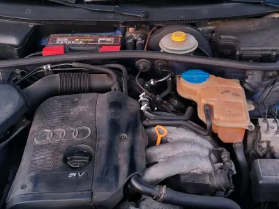 Gebraucht Audi A4 125 PS (91 kW) 1998 Blau Kombi