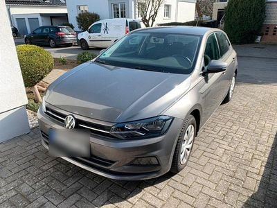 Gebraucht VW Polo Comfortline 80 PS (58 kW) 2020 Grau Kleinwagen