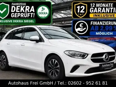 Gebraucht Mercedes B200 Style 150 PS (110 kW) 2021 Weiß Kleinwagen