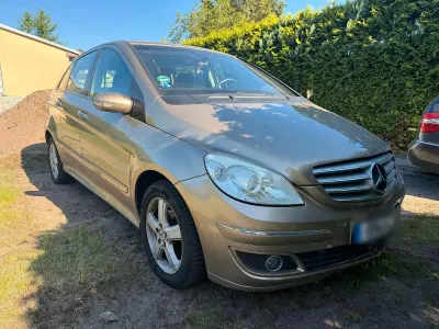 Gebraucht Mercedes B170 116 PS (85 kW) 2005 Gold Van / Kleinbus