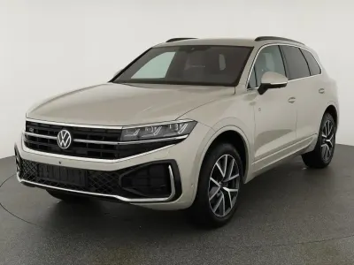 Gebraucht VW Touareg R-line 286 PS (210 kW) 2024 Sechura beige metallic SUV