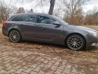 Gebraucht Opel Insignia 160 PS (117 kW) 2011 Grau Kombi