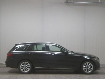 Gebraucht Mercedes C220 Avantgarde 194 PS (142 kW) 2020 Schwarz Limousine