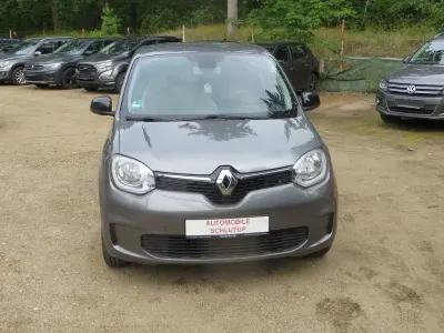 Gebraucht Renault Twingo Zen 65 PS (47 kW) 2022 Grau Kleinwagen