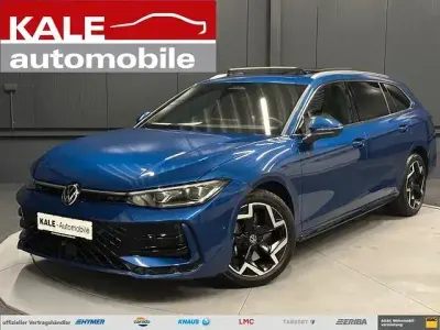 Gebraucht VW Passat R-line 193 PS (141 kW) 2025 Reef blue metallic Kombi