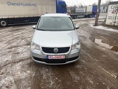 Silber Gebraucht 2009 VW Touran Trendline Van / Kleinbus | 3.500 € (Guter Preis)