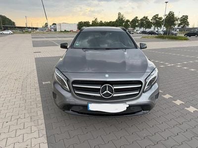 Mercedes GLA200