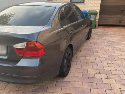 Gebraucht BMW 318 143 PS (105 kW) 2008 Grau Limousine