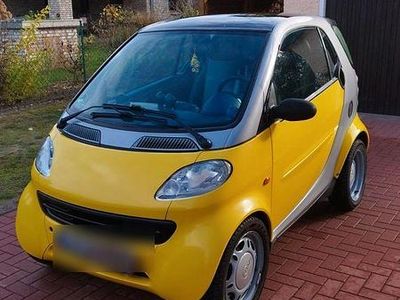 Gelb Gebraucht 1999 Smart ForTwo Coupé Coupé | 2.000 €