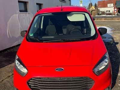 Gebraucht Ford Transit Trend 101 PS (74 kW) 2022 Rot Van / Kleinbus