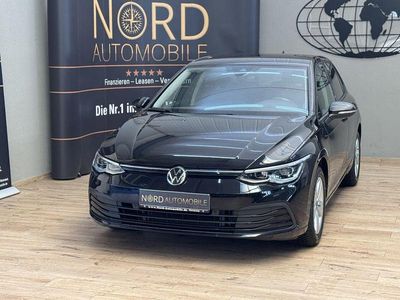 Gebraucht VW Golf VIII Life 131 PS (96 kW) 2023 Deep black perleffek (metallic) Limousine