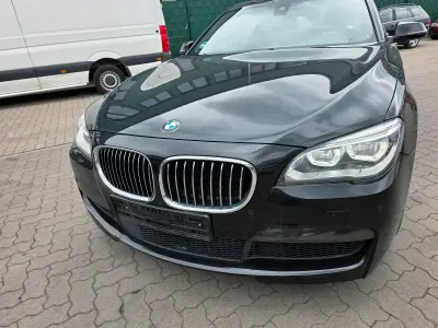 Gebraucht BMW 750L 436 PS (320 kW) 2014 Schwarz Limousine