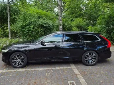 Gebraucht Volvo V90 Momentum 150 PS (110 kW) 2017 Schwarz Kombi