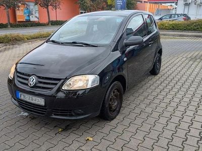 Gebraucht VW Fox 54 PS (39 kW) 2006 Schwarz Kleinwagen