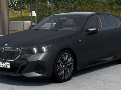 Grau Gebraucht 2024 BMW 520 M Sport Limousine | 55.990 €
