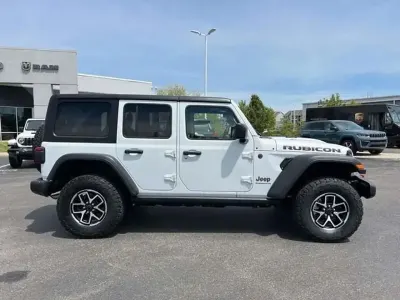 Used Jeep Wrangler Rubicon 272 HP (200 kW) 2025 White SUV