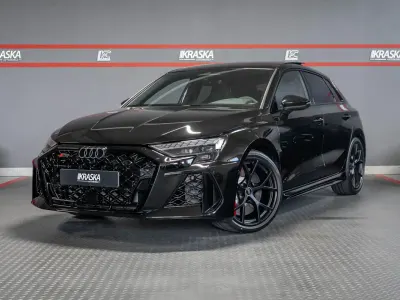 Neu Audi RS3 Comfort 400 PS (294 kW) 2026 Mythosschwarz metallic Limousine