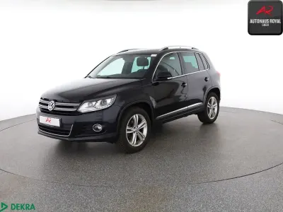 Gebraucht VW Tiguan CLUB 179 PS (131 kW) 2015 Deep black perleffekt SUV