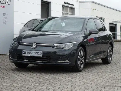 Gebraucht VW Golf VIII Move 150 PS (110 kW) 2024 Grau Limousine