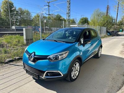 Begagnad Renault Captur Luxe 120 HK (88 kW) 2014 Blå SUV
