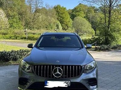 Gebraucht Mercedes GLC250 204 PS (150 kW) 2017 Grau SUV