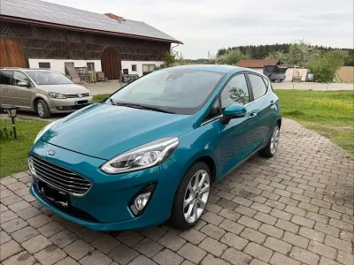 Gebraucht Ford Fiesta Titanium 101 PS (74 kW) 2018 Blau Kleinwagen
