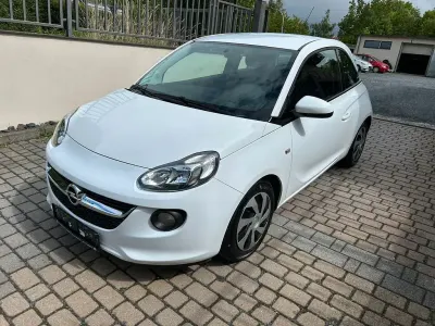 Używany Opel Adam Basis 69 KM (50 kW) 2014 Biały Hatchback