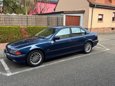 BMW 528