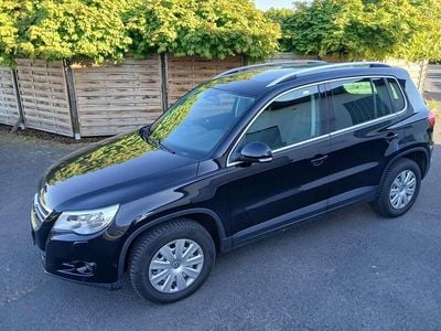 Gebraucht VW Tiguan Sport 140 PS (102 kW) 2008 Deep black perleffekt SUV