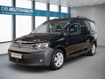 Begagnad VW Caddy 122 HK (89 kW) 2022 Svart Minibuss