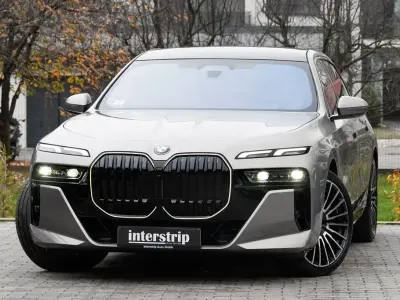 Gebraucht BMW 740 M Sport 299 PS (219 kW) 2025 Grau Limousine