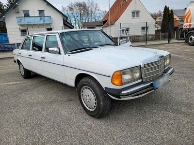 Weiß Gebraucht 1983 Mercedes 200 | 9.800 €