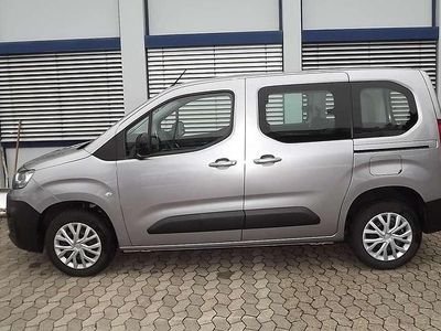 Usata Fiat Doblò 131 CV (96 kW) 2023 Grigio Monovolume