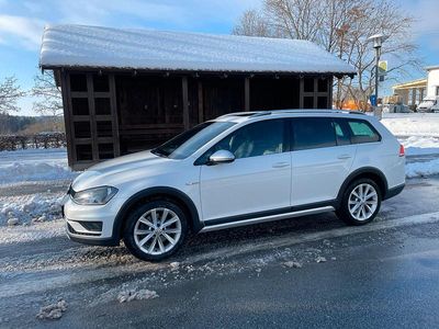 Gebraucht VW Golf Alltrack 184 PS (135 kW) 2015 Weiß Kombi