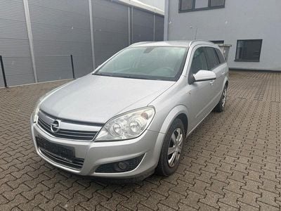 Gebraucht Opel Astra Edition 116 PS (85 kW) 2008 Silber Kombi
