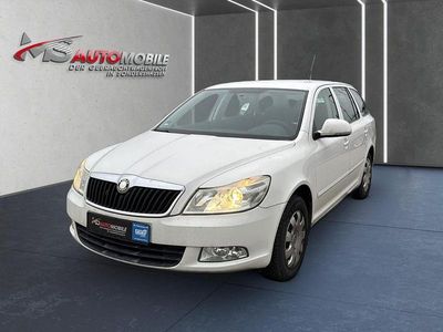Weiß Gebraucht 2009 Skoda Octavia Ambiente Kombi | 2.790 €