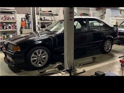 gebraucht BMW 318 E36 i Limousine