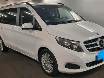 Gebraucht Mercedes V250 190 PS (139 kW) 2015 Weiß Van / Kleinbus
