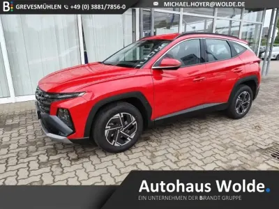 Neu Hyundai Tucson Select 150 PS (110 kW) 2026 Rot SUV