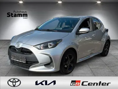 Gebraucht Toyota Yaris Comfort 72 PS (52 kW) 2022 Silber Kleinwagen