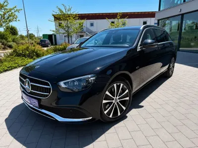 Gebraucht Mercedes E300 Avantgarde 194 PS (142 kW) 2021 Schwarz Limousine