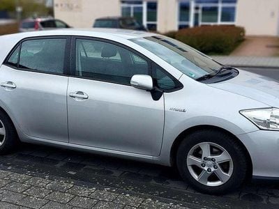 Gebraucht Toyota Auris Life 136 PS (100 kW) 2012 Silber Limousine