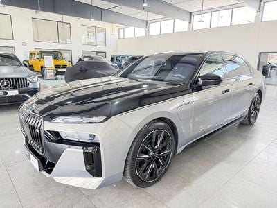Grau Gebraucht 2024 BMW M760e Performance Limousine | 139.990 €