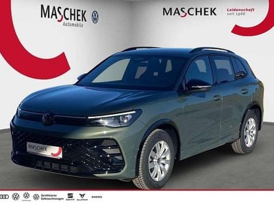 Neu VW Tiguan Style 150 PS (110 kW) 2026 Cipressino grün metallic SUV