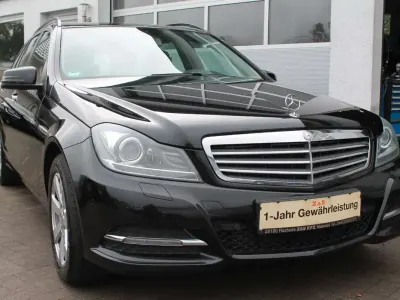 Gebraucht Mercedes C180 156 PS (114 kW) 2013 Schwarz Kombi