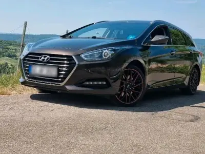 Gebraucht Hyundai i40 141 PS (103 kW) 2015 Braun Kombi