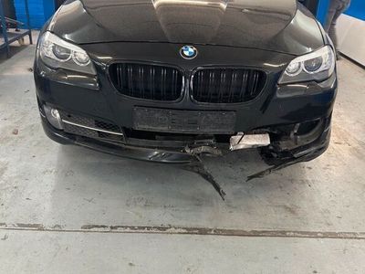 gebraucht BMW 520 D unfall * Motor läuft super* muss abgeschleppt werden