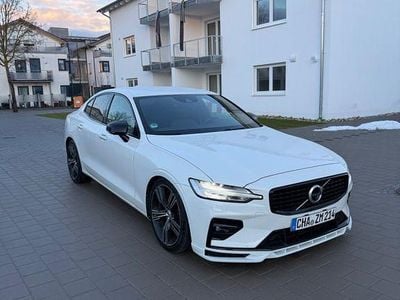 Begagnad Volvo S60 R-Design 250 HK (183 kW) 2020 Vit Sedan